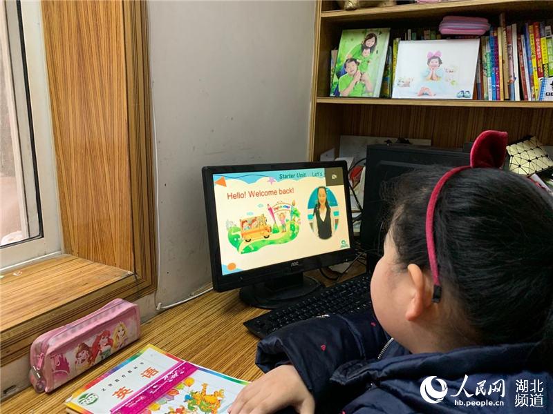 Classes resume at Wuhan primary and middle schools