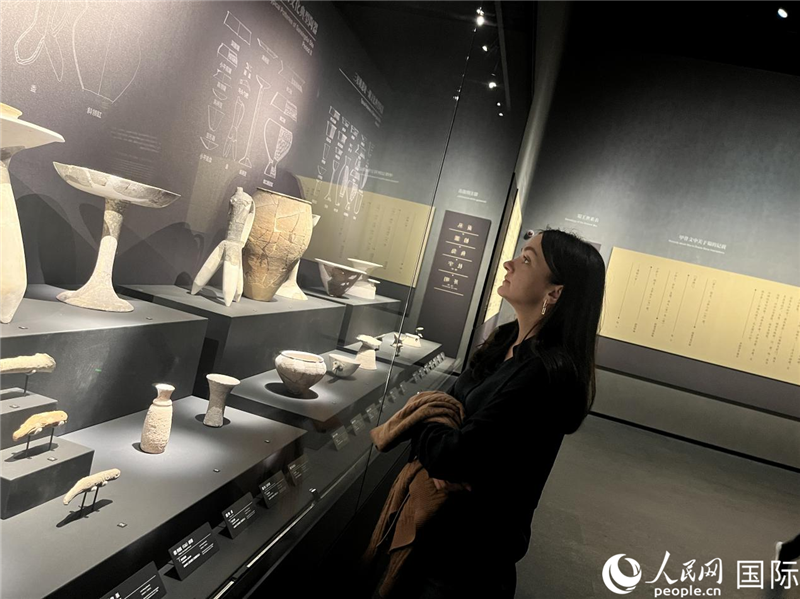 Foreign visitors left in awe at Sanxingdui Museum