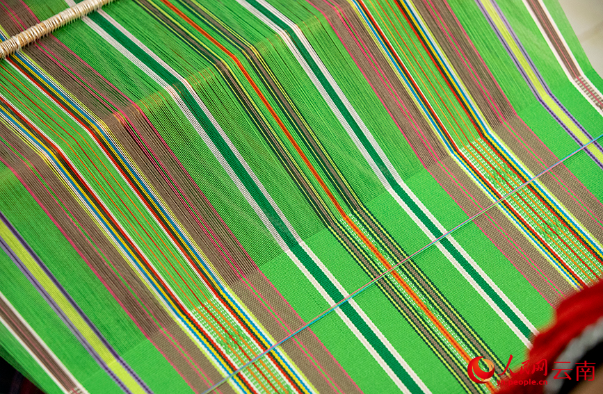 Wa brocade injects vitality into tourism in SW China's Yunnan