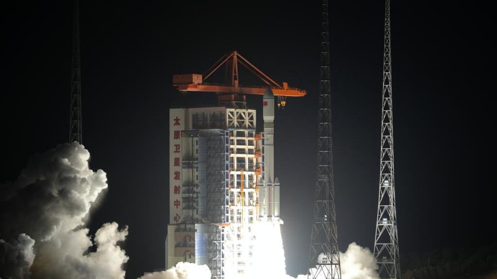 China launches internet satellite group