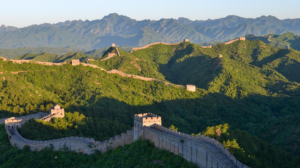 In pics: Great Wall covered in lush greenery