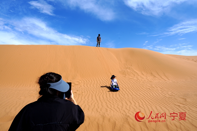 Zhongwei in NW China's Ningxia enhances desert tourism experiences