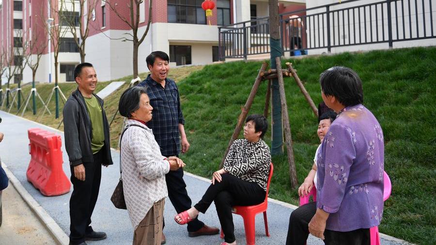 China raises basic pension benefits for retirees