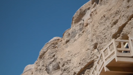 Charm of the Silk Road: African artist moved by colors and spirit at Yulin Grottoes in Gansu, NW China