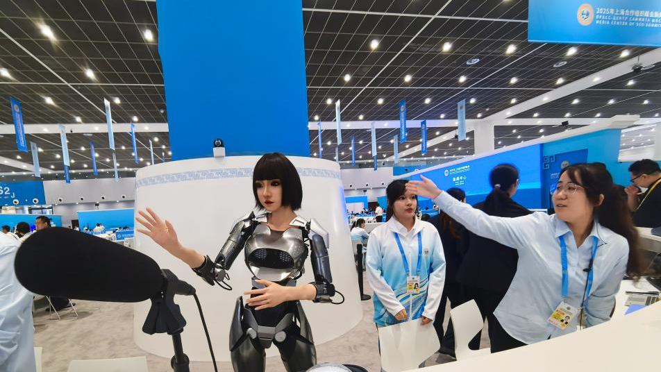 Robots highlighted at media center for SCO Summit 2025 in Tianjin