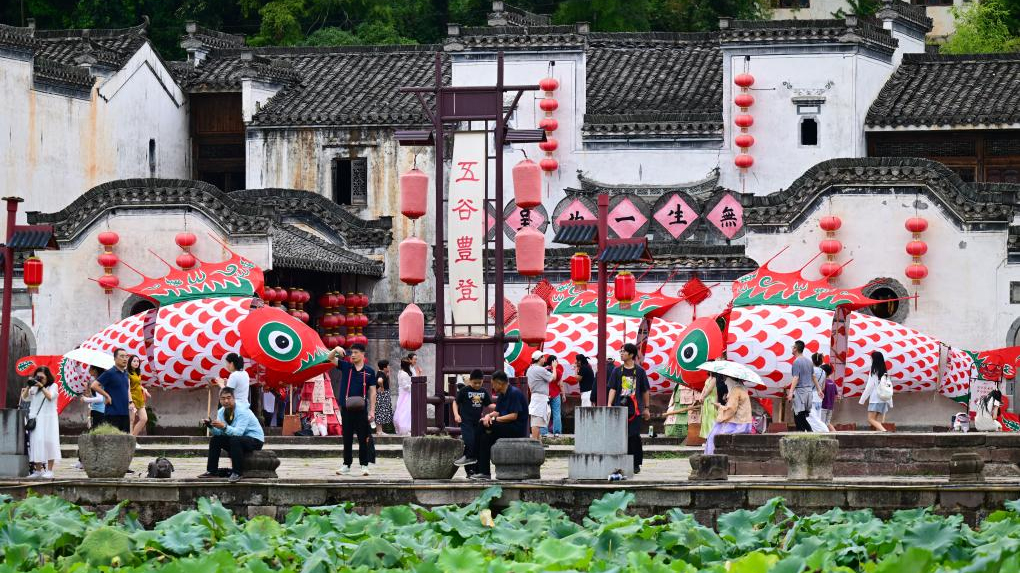 Intangible cultural heritages fuel summer tourism surge in China's Anhui