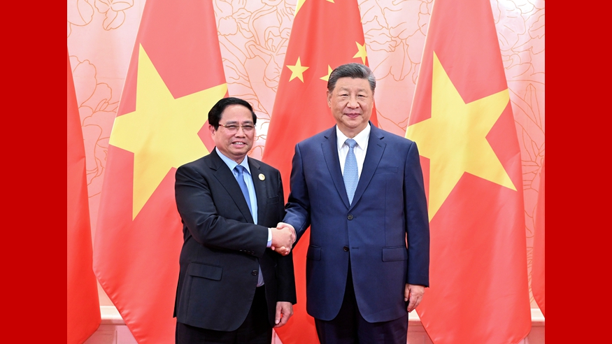 Xi meets Vietnamese prime minister