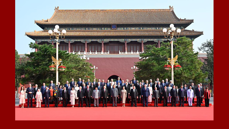 Xi greets foreign delegation heads to attend V-Day commemorations