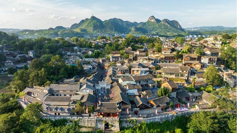 Exploring Qingyan ancient town in southwest China