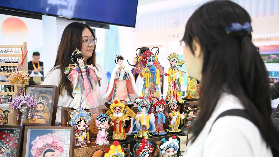 In pics: cultural and creative products displayed at CIFTIS in Beijing