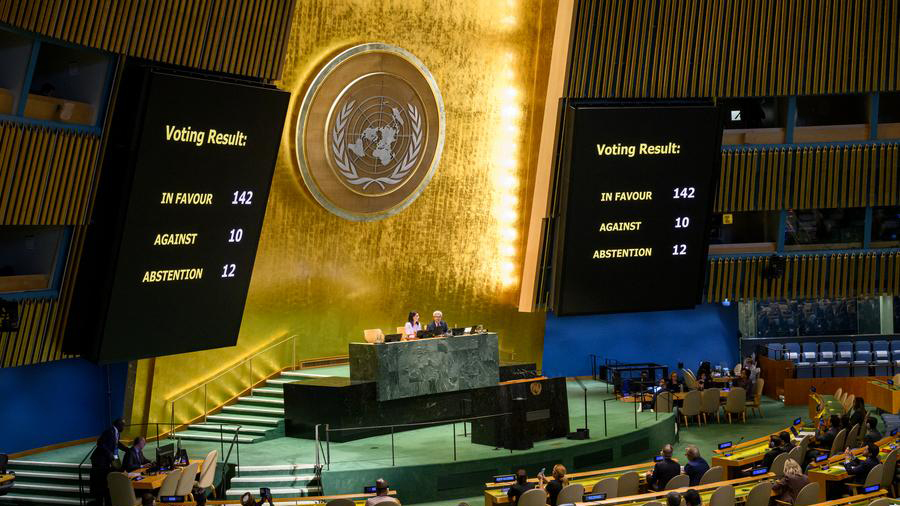 UN General Assembly adopts draft resolution favoring two-state solution