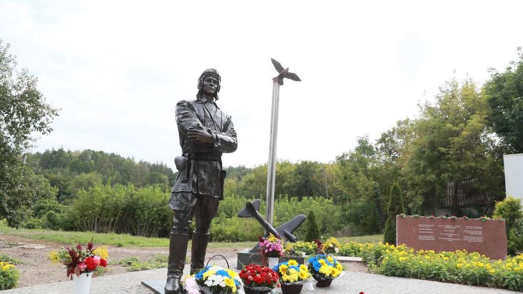 Feature: "A shared hero" -- the enduring legacy of pilot Kulishenko