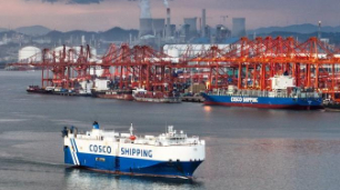 China's landmark trade corridor cargo volume jumps 70.3 pct in first three quarters