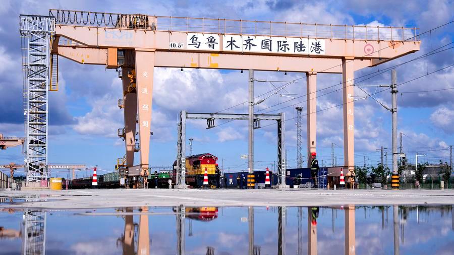 Free trade zone drives foreign trade, industrial development and opening up in Xinjiang
