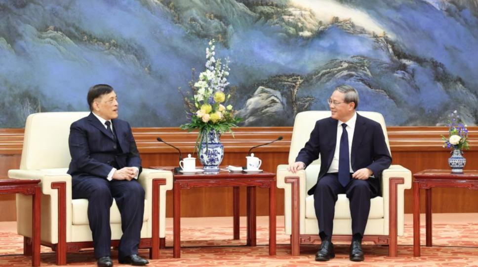 Chinese premier meets Thai king