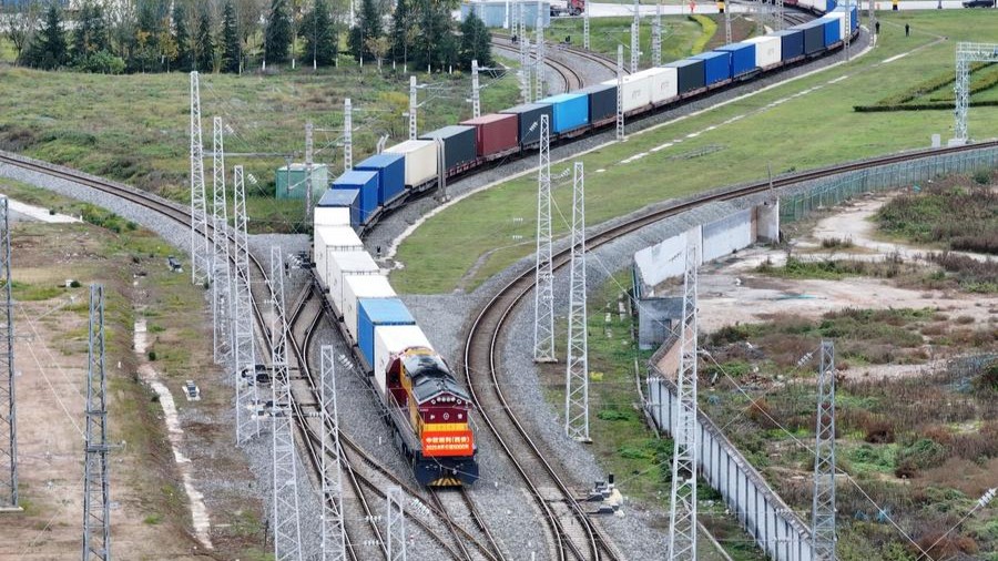 Accelerating China-Europe freight trains boost Belt and Road trade