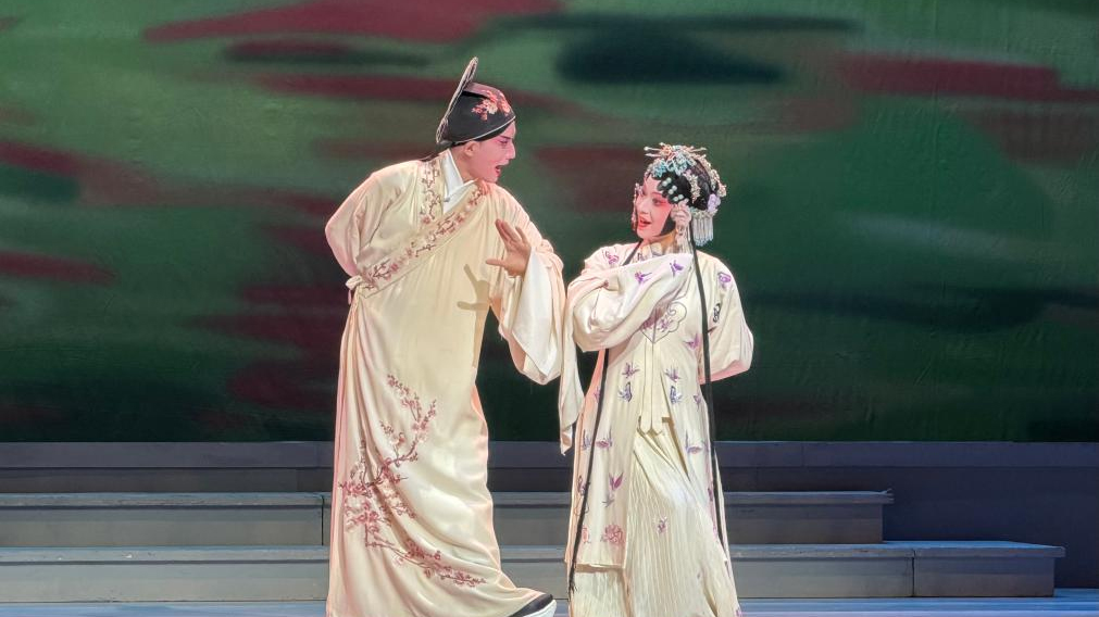 Mainland college students present Kunqu classic "The Peony Pavilion" in Taipei