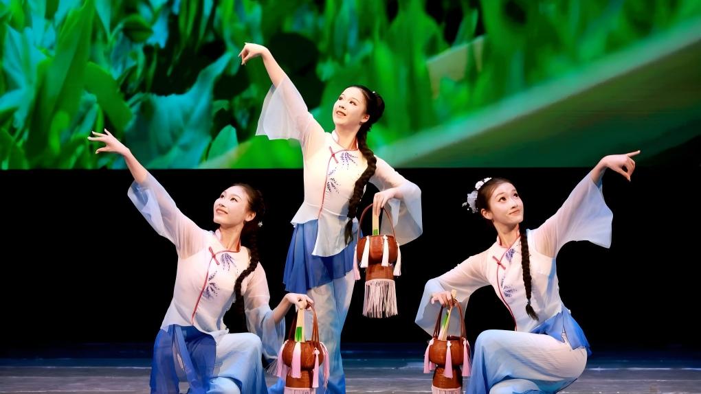 Fujian artistic group performs at Chinese New Year cultural show in Bishkek, Kyrgyzstan