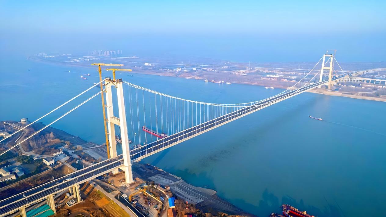 The Shuangliu Yangtze River Bridge: an engineering feat with ecological sensitivity