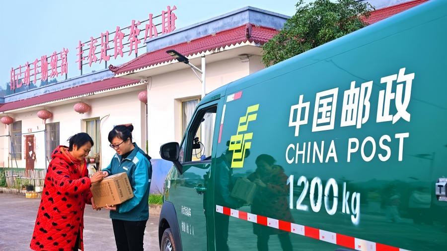 Unmanned vans, drones and love -- smart machines accelerate Chinese New Year deliveries