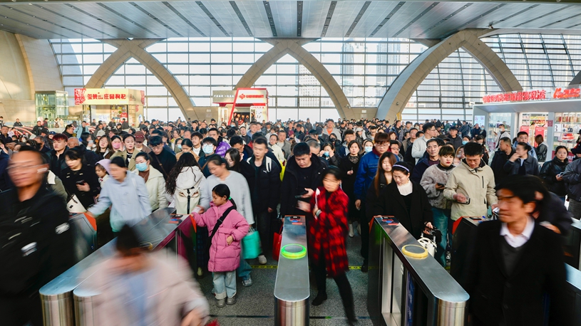 China braces for peak in passenger return trips as Spring Festival holiday ends