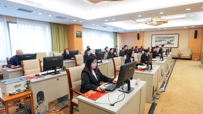 Chinese lawmakers submit 226 proposals to annual legislative session