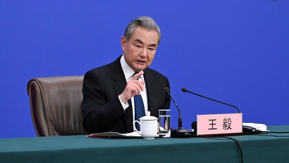 Chinese FM urges ceasefire in Middle East, supports Gulf role in regional future