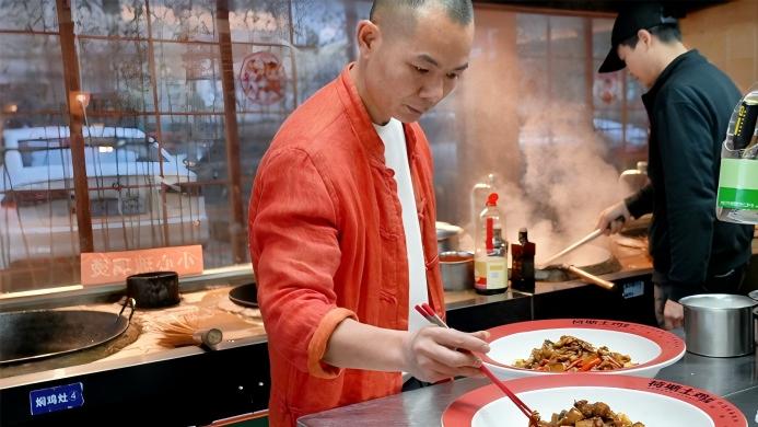 How a time-honored chicken recipe became a thriving restaurant brand in C China's Hunan