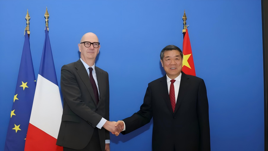 China, France pledge to deepen economic, financial cooperation