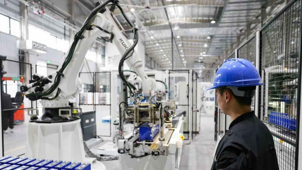 Chinese energy storage firms accelerate global expansion