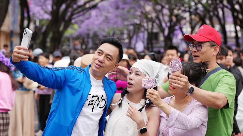 China sees booming inbound tourism thanks to visa-free policies