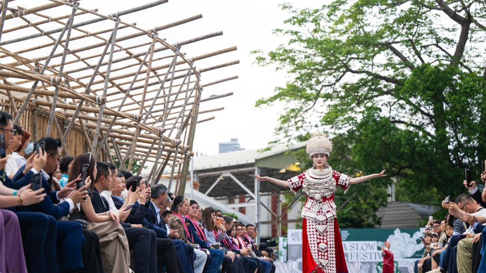 Feature: Slow-paced delights unveil new charms of Macao amid bustling May Day holiday