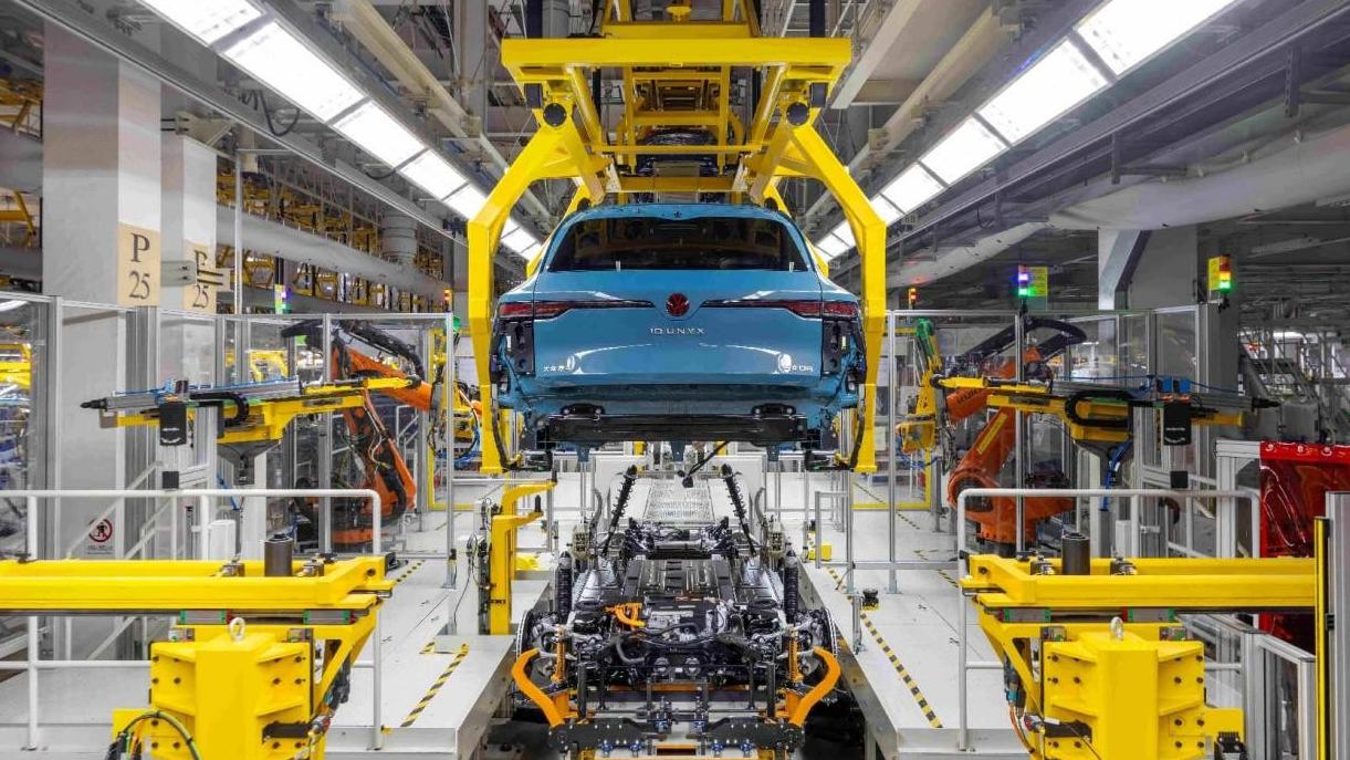 European automakers deepen ties with Chinese innovation