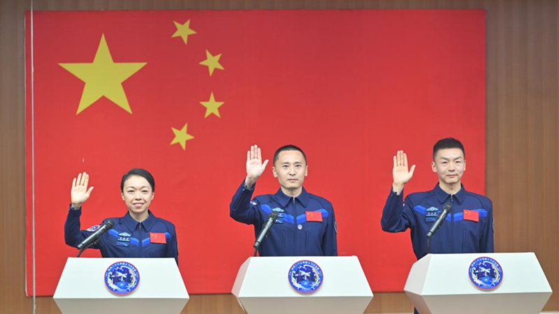Astronauts of China's Shenzhou-23 mission meet press