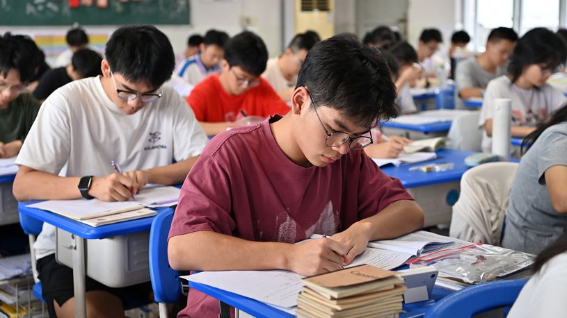 Students in Liuzhou prepare for upcoming national college entrance exam