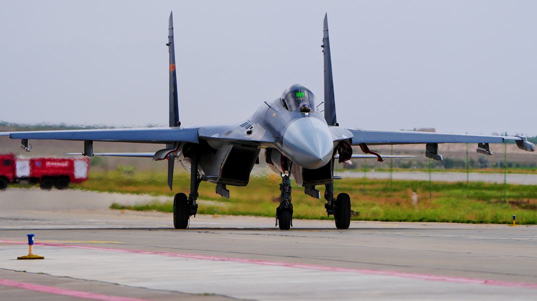 J-11BG fighter jets in air combat training
