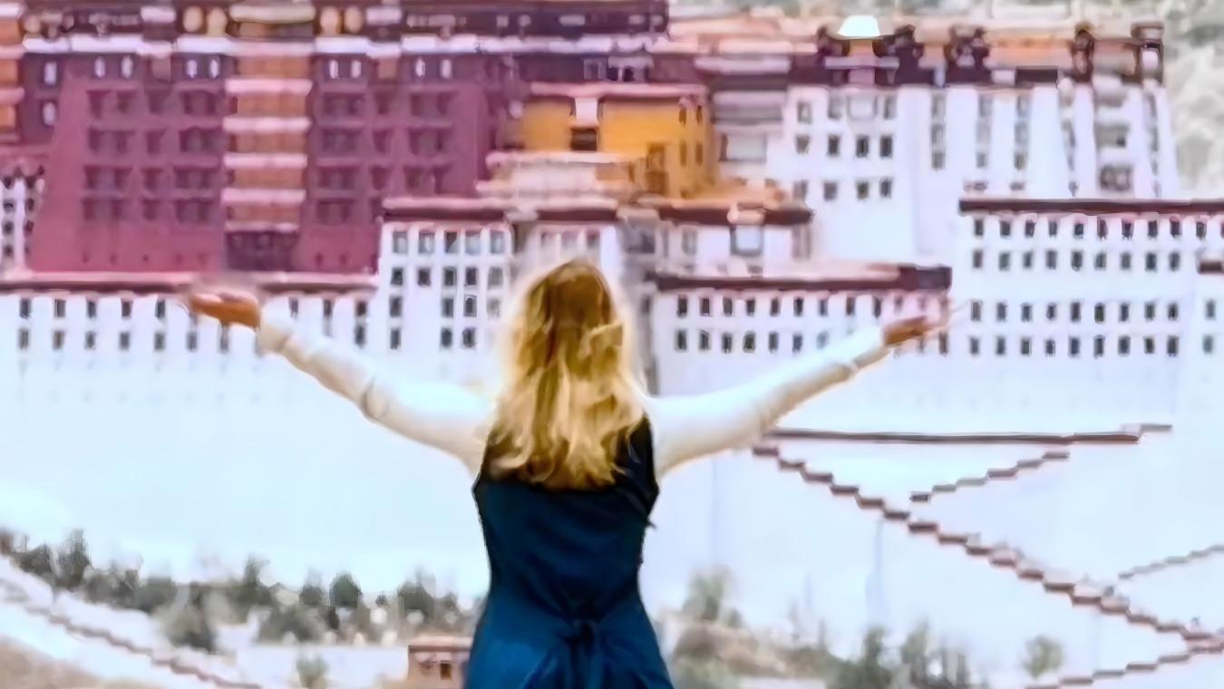 Potala Palace leaves Russian visitor in awe