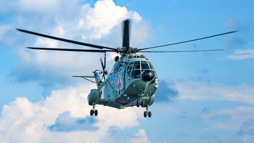 Helicopters in maritime training