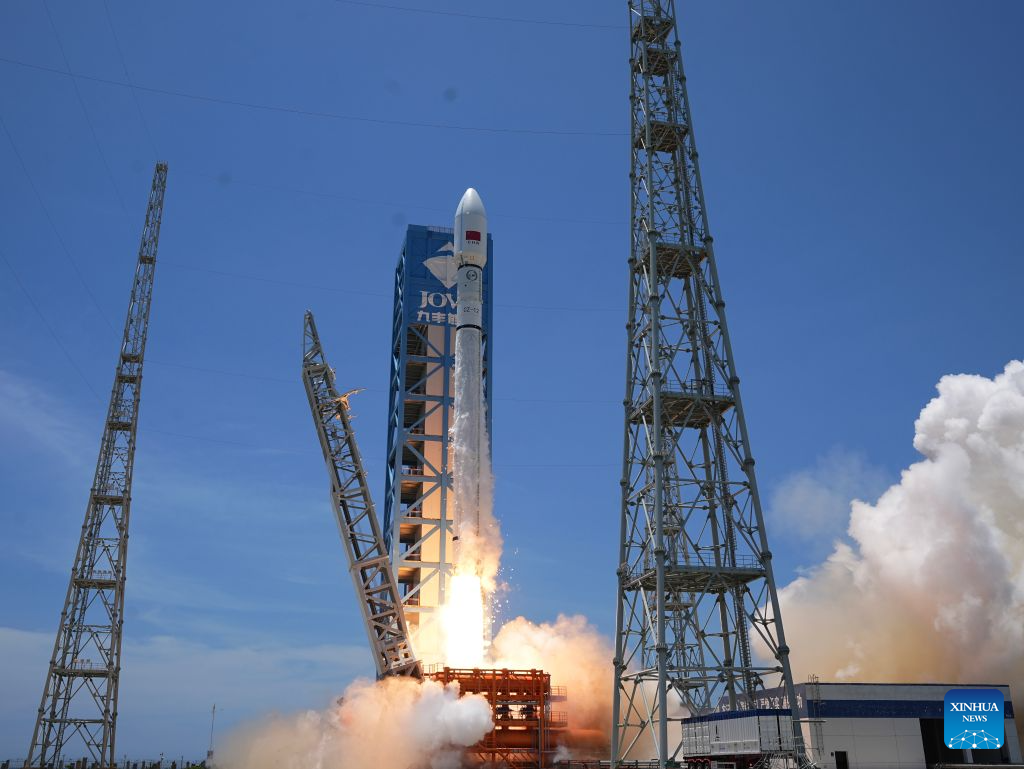 A Long March-12 carrier rocket carrying the 24th group of the low-orbit internet satellites blasts off from a commercial spacecraft launch site in south China's Hainan Province, Aug. 16, 2026. China sent a new batch of internet satellites into orbit Sunday from a commercial spacecraft launch site in the southern island province of Hainan.  The satellites, the 24th group of the low-orbit internet satellites, lifted off aboard a Long March-12 carrier rocket at 12:10 p.m. (Beijing Time) and entered their preset orbits successfully. (Photo by Liu Jianqiu/Xinhua)