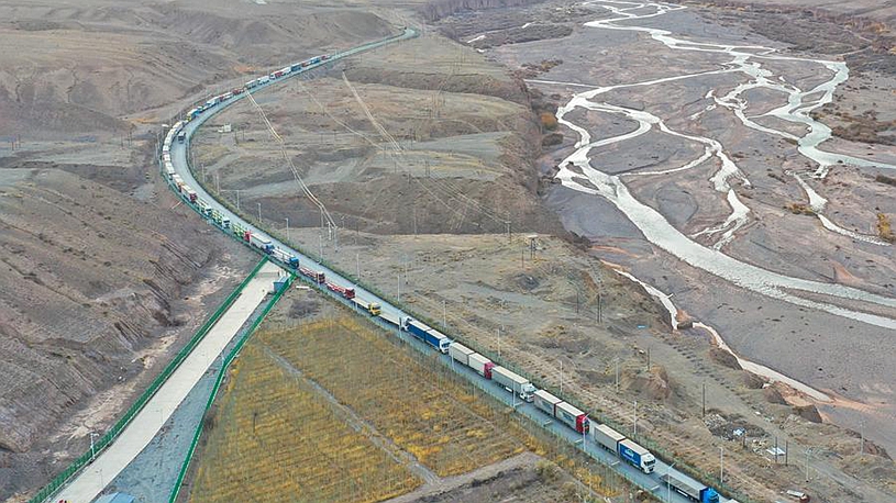 Xi advances a shared future with China's neighbors