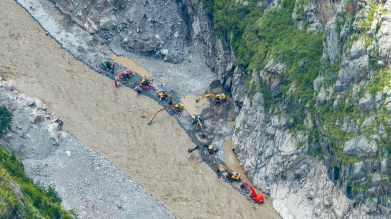 How China mounts multi-pronged rescue after deadly mudslide