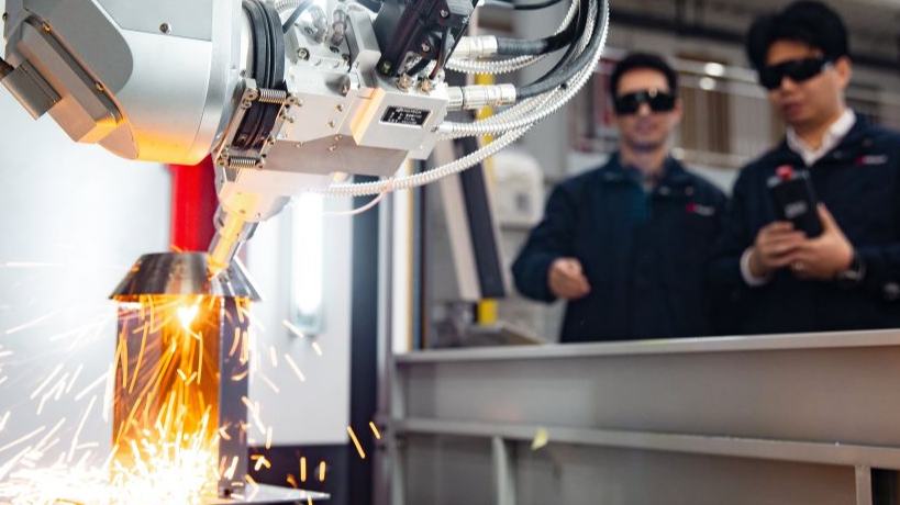 Advanced manufacturing cluster thrives in Wuhan Optics Valley, C China's Hubei