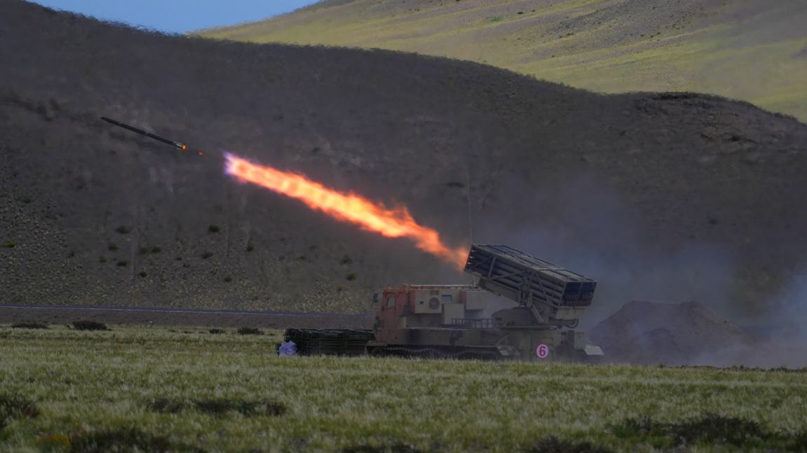 Artillery troops unleash firepower
