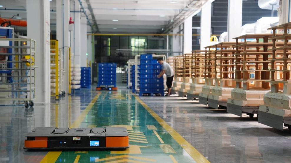 China's Jingdezhen revitalizes ceramics industry through digitalization, smart manufacturing