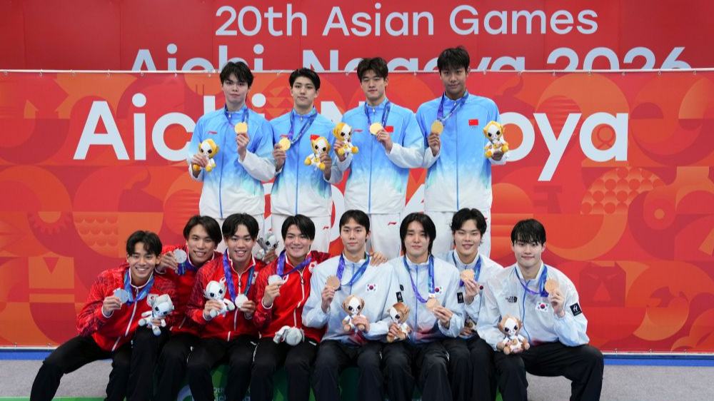 China sets Asian record to win men's 4x200m freestyle relay