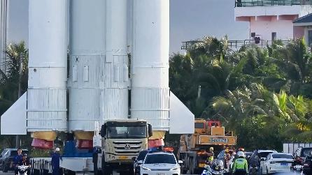 Watch Long March-8A rocket undergo vertical transfer in Wenchang