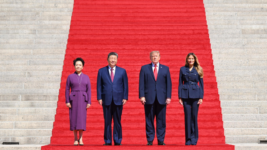 Xi, Peng Liyuan visit U.S. National Archives with Trump and his wife