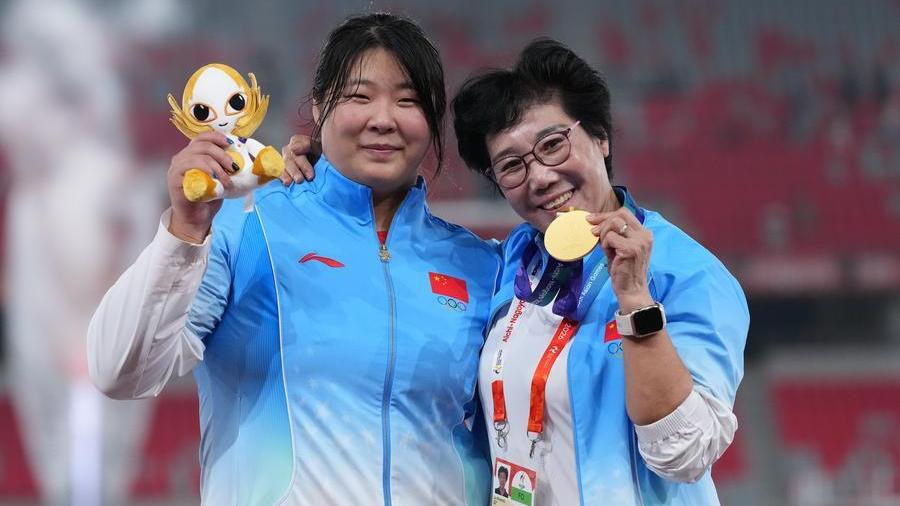 China takes three golds as Boonson ties Asian 200m record