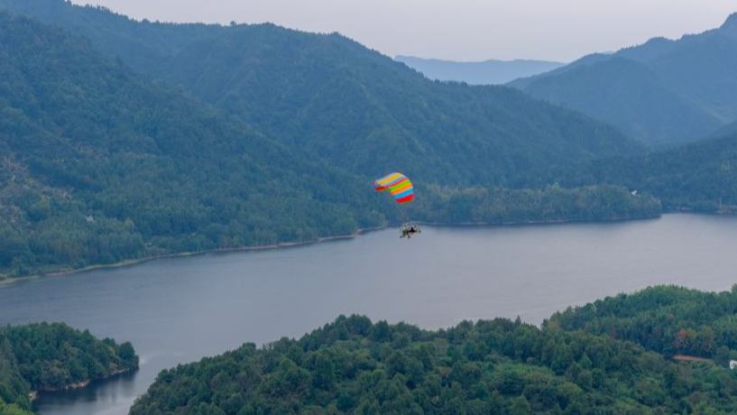 Low-altitude tourism programs become growth point in Hongcun Village, China's Anhui