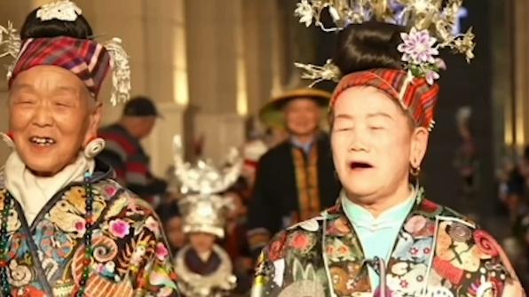 Miao grandma walks Miao embroidery onto the world stage